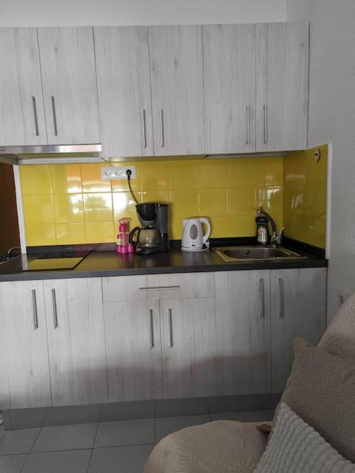 Beachfront Studio Apartment Puerto Rico بورتو ريكو المظهر الخارجي الصورة