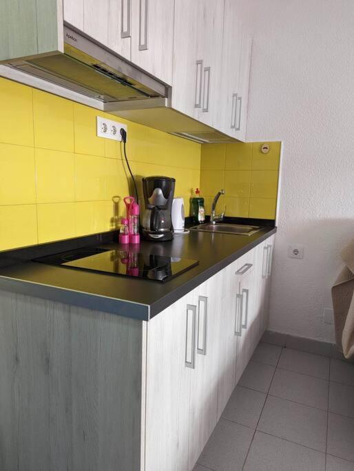 Beachfront Studio Apartment Puerto Rico بورتو ريكو المظهر الخارجي الصورة